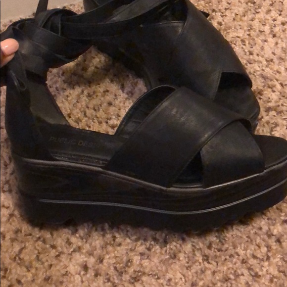 Black lace platform sandals - Picture 2 of 4